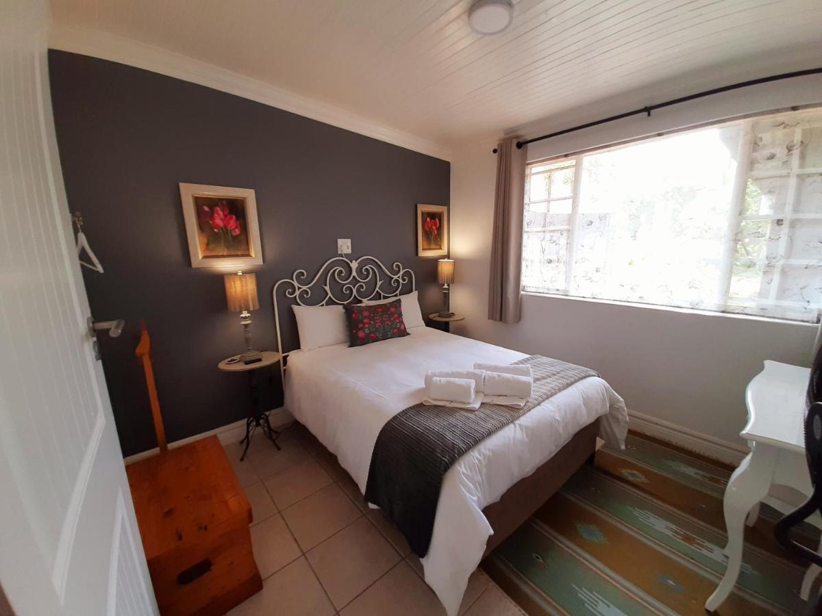 At 98 On Lynburn Guest House Pretoria Exterior photo