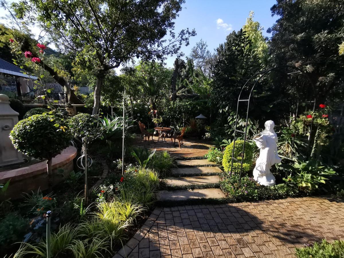 At 98 On Lynburn Guest House Pretoria Exterior photo